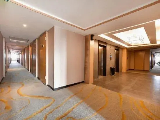 Чэнду: Changle Holiday Hotel(Chengdu New Exhibition Center)