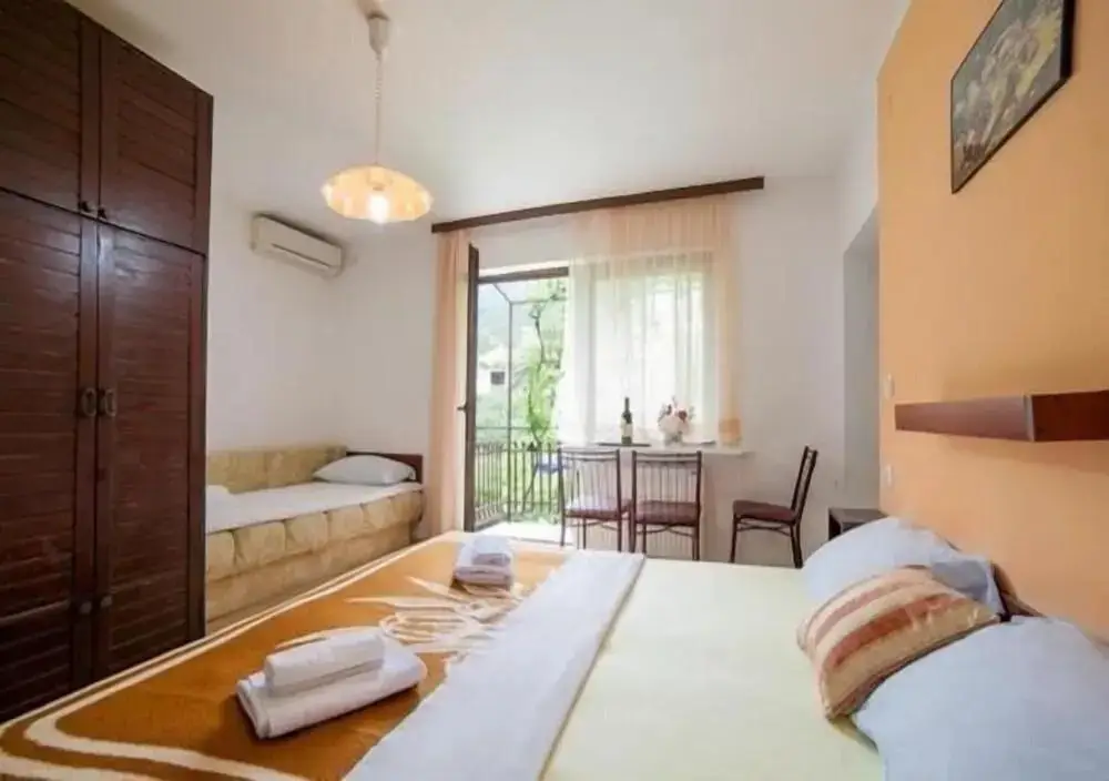 Будва: Accommodation Petrović