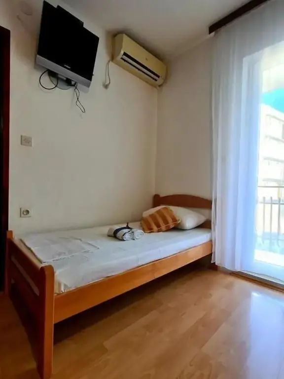 Будва: Accommodation Petrović