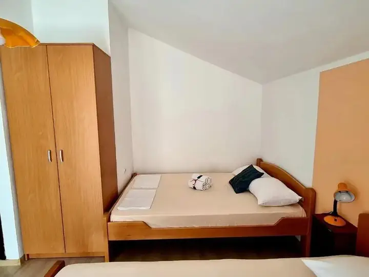 Будва: Accommodation Petrović
