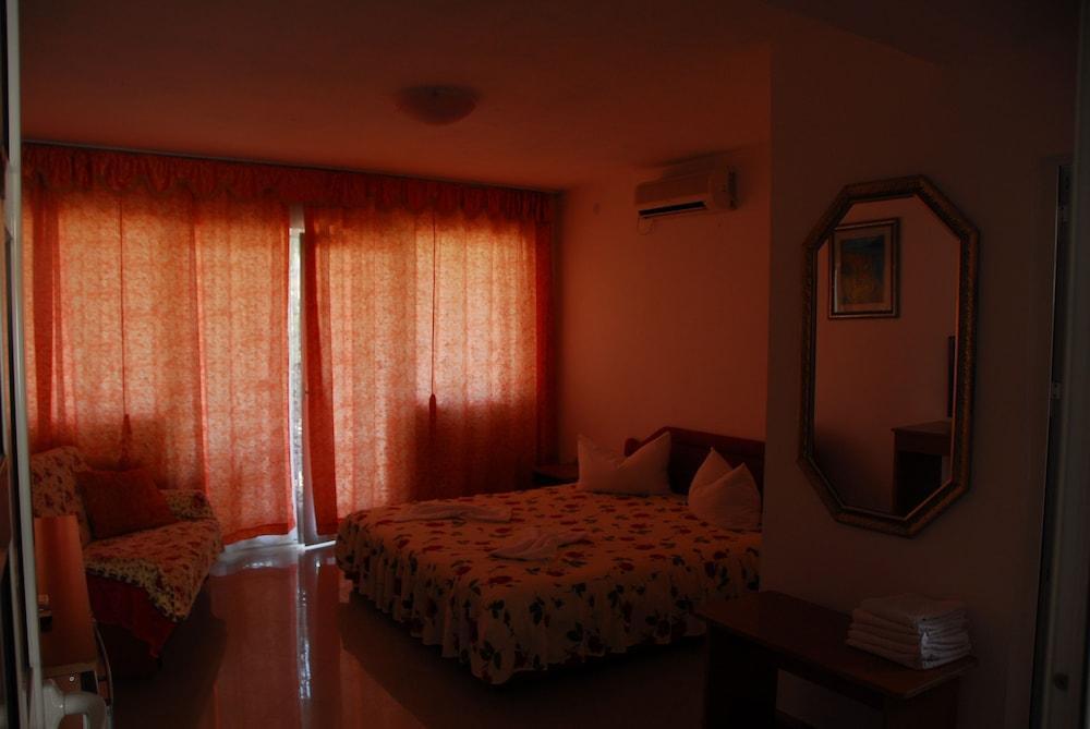 Будва: Saki Apartments