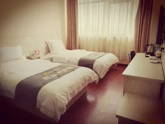 Чжаоюань: Super 8 Hotel Yantai Zhaoyuan Bus Terminal Branch