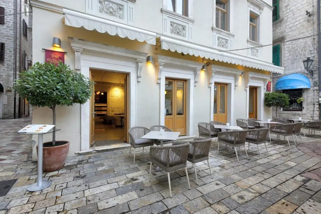 Доброта: Hotel Vardar Kotor