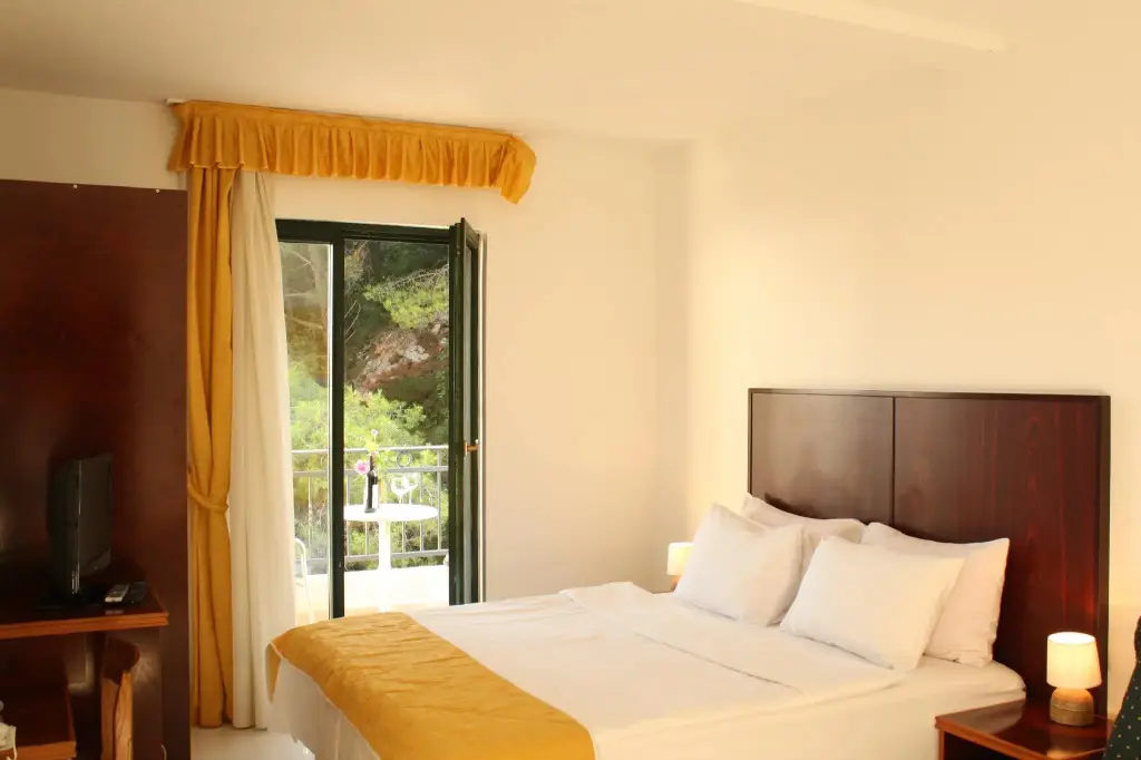 Петровац: Hotel Danica