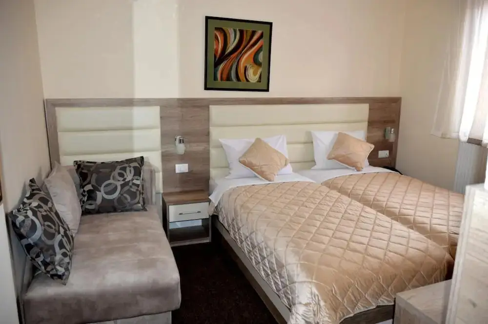 Колашин: Cile Hotel