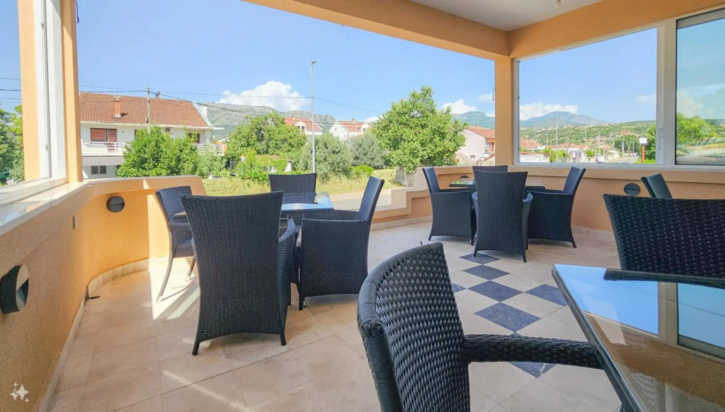 Подгорица: Hotel BaMBiS
