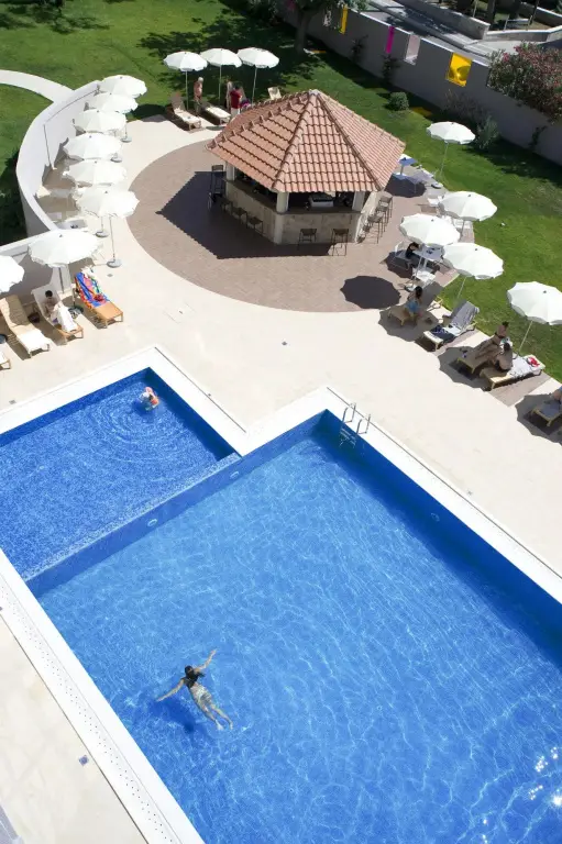 Бечичи: Hotel Tara