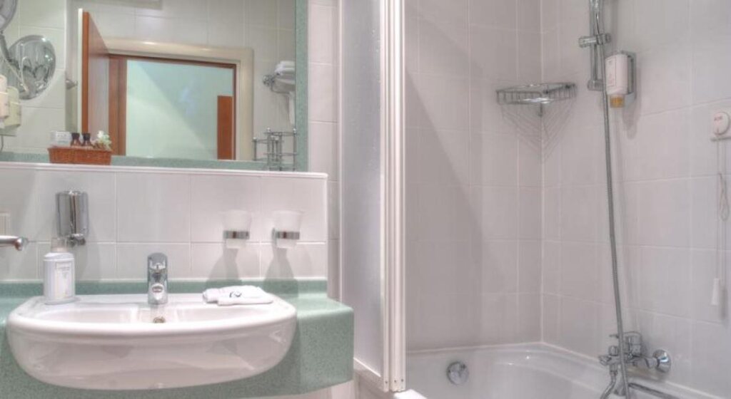 Петровац: Hotel Rivijera