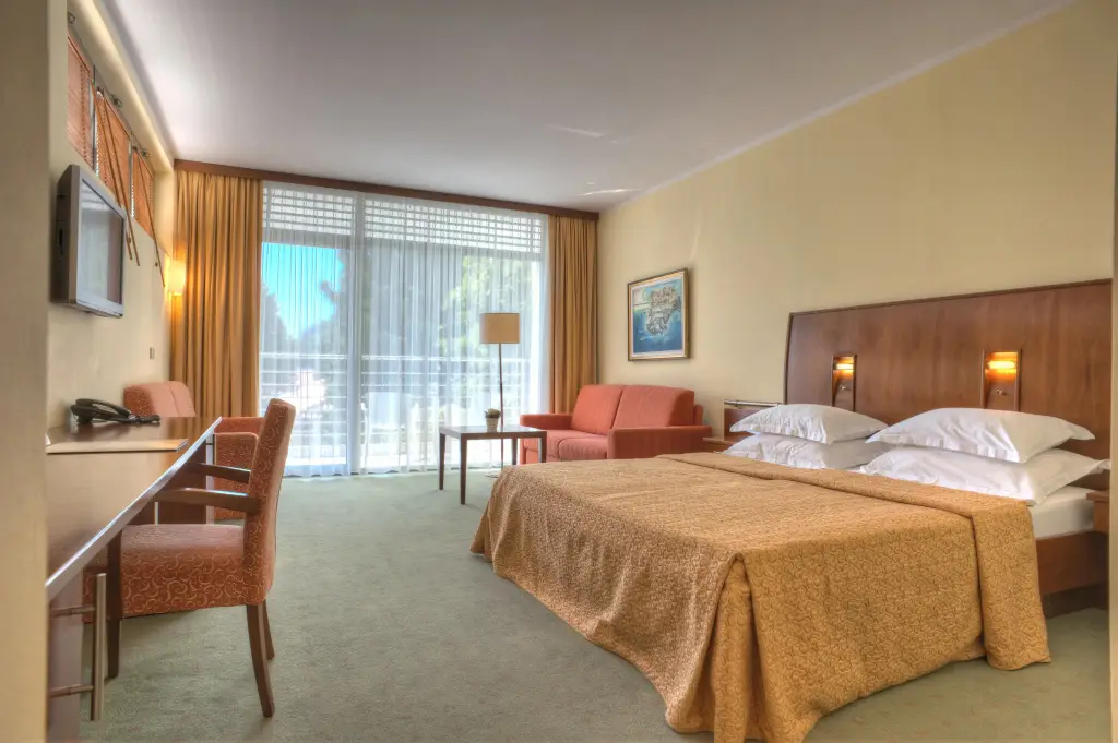 Петровац: Hotel Rivijera