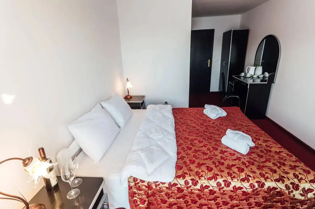 Баошичи: Hotel Azzurro