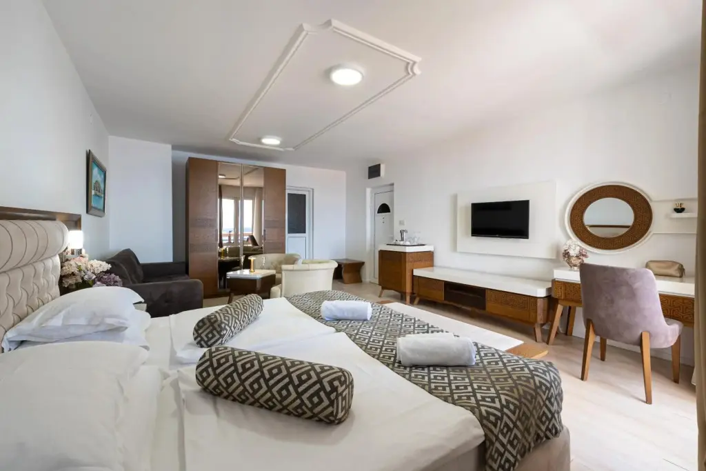 Свети-Стефан: Hotel Adrovic Sveti Stefan
