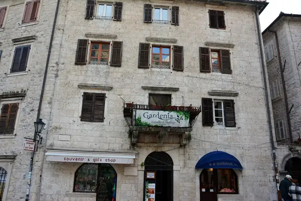 Montenegro Backpackers Home Kotor — фото 1