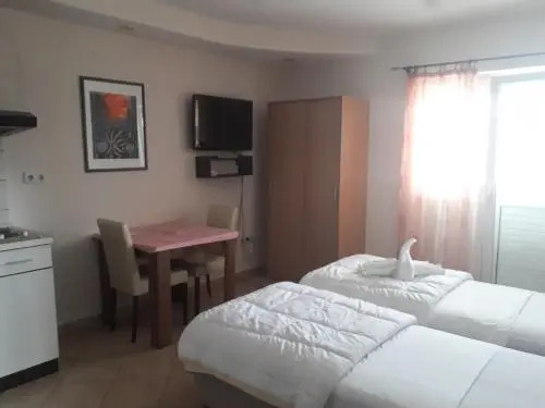 Тиват: Nina Apartments