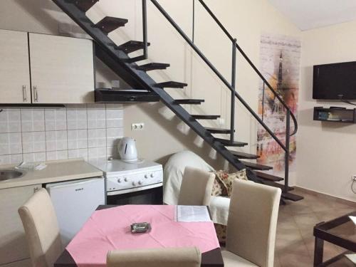 Тиват: Nina Apartments