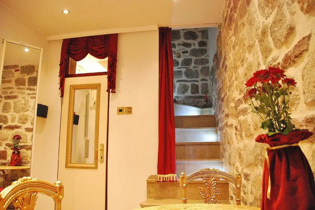 Доброта: VG Three Bedroom Castle