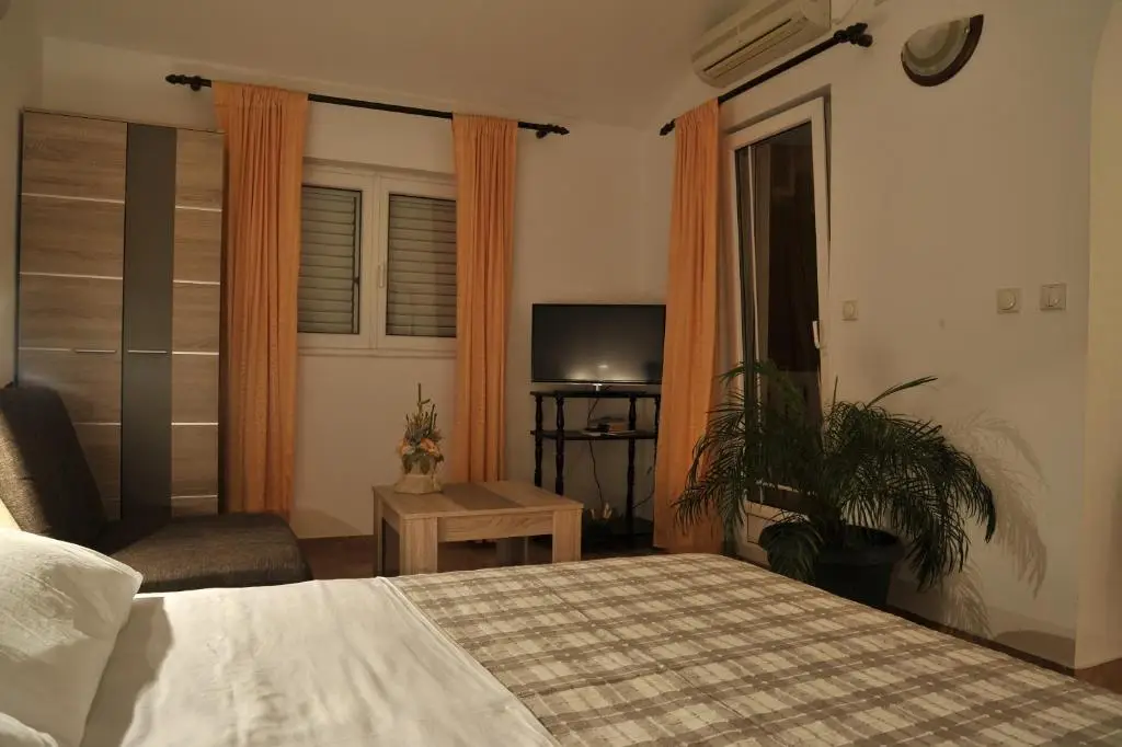 Херцег-Нови: Huter Apartments