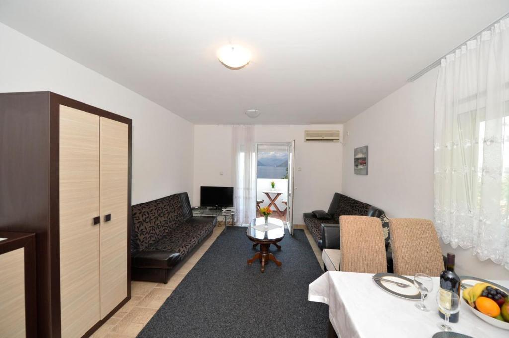 Доброта: Apartments Saint Stasije