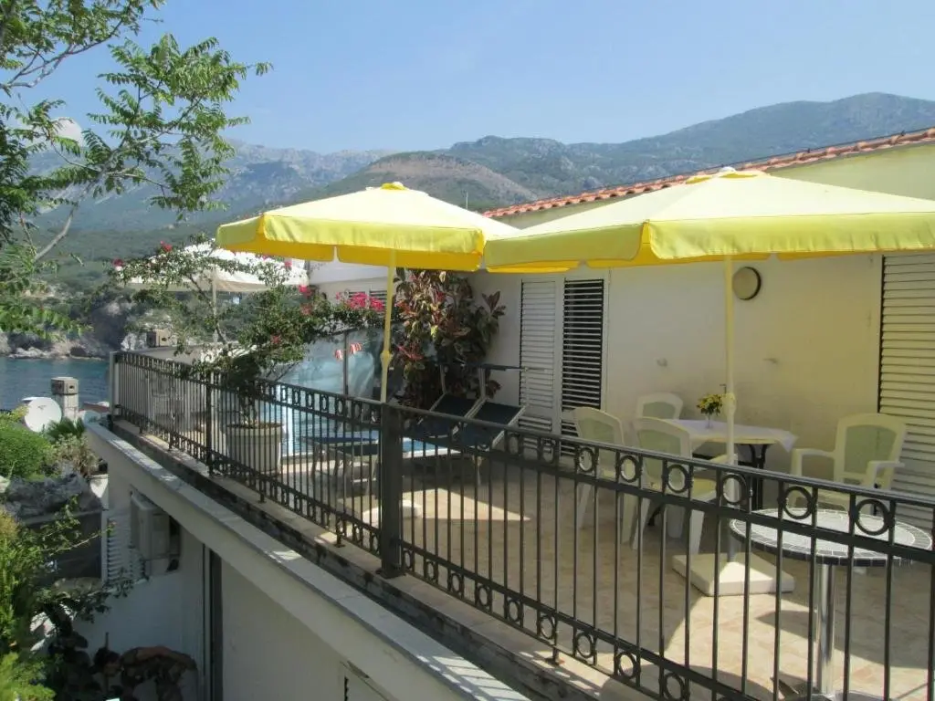 Пржно: Apartments Mitrovići Miločer