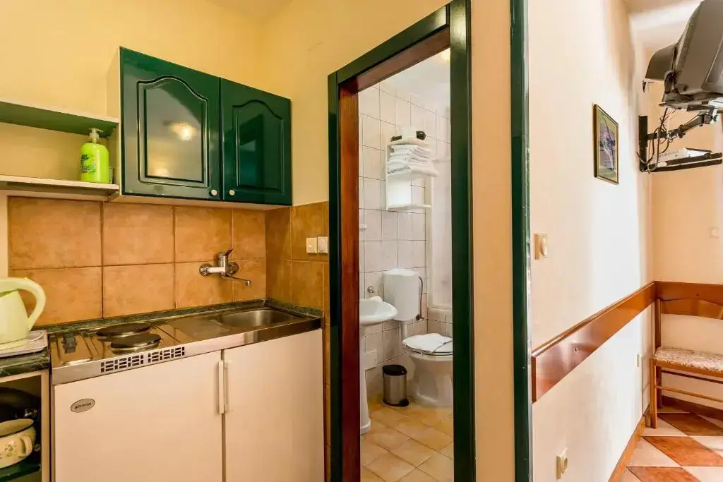 Херцег-Нови: Apartments Maslina