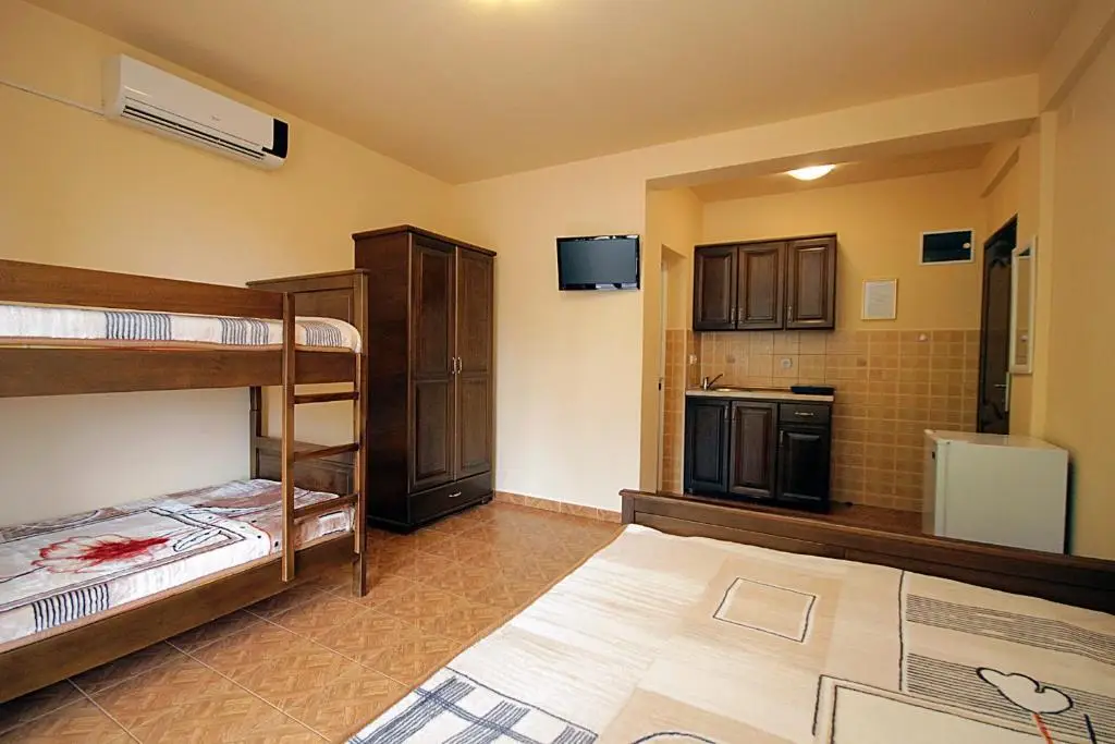 Бар: Villa Jupok 2