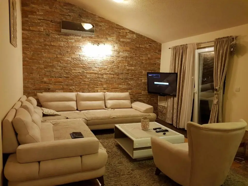 Бар: Villa Jupok 2