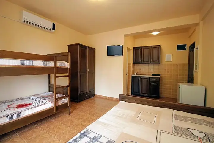 Бар: Villa Jupok 2
