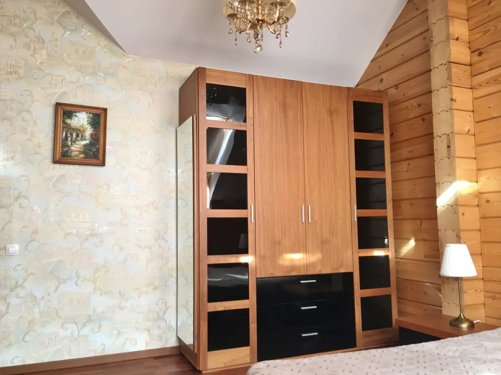 Санкт-Петербург: Novoorlovskij Kottedzh Guest House