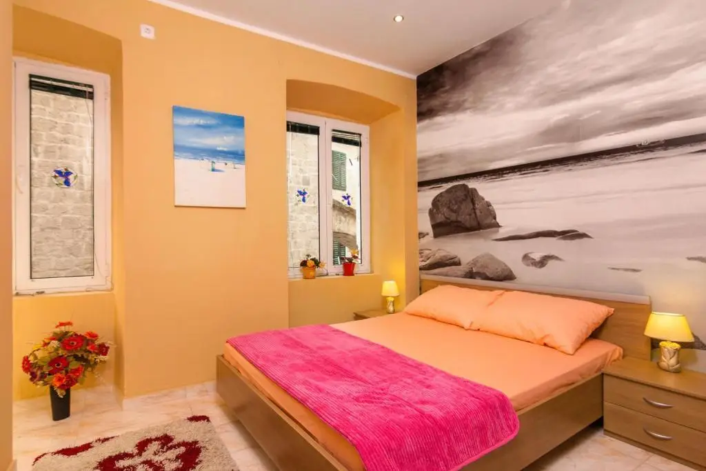 Доброта: Kotor Emerald Apartments