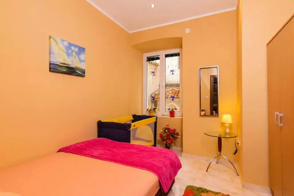 Доброта: Kotor Emerald Apartments