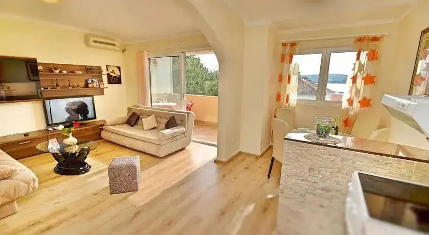 Тиват: Apartments Luxury