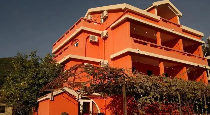 Будва: Apartments Holiday