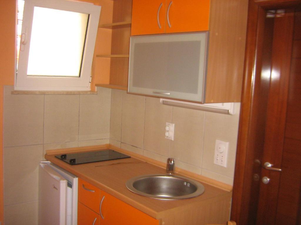 Петровац: Apartments Srzentic