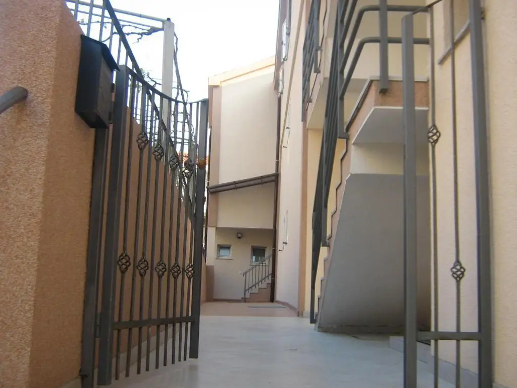 Петровац: Apartments Srzentic