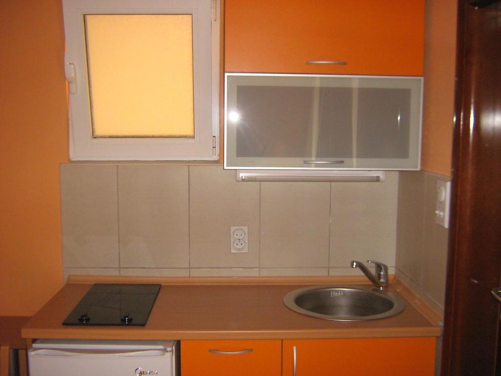Петровац: Apartments Srzentic