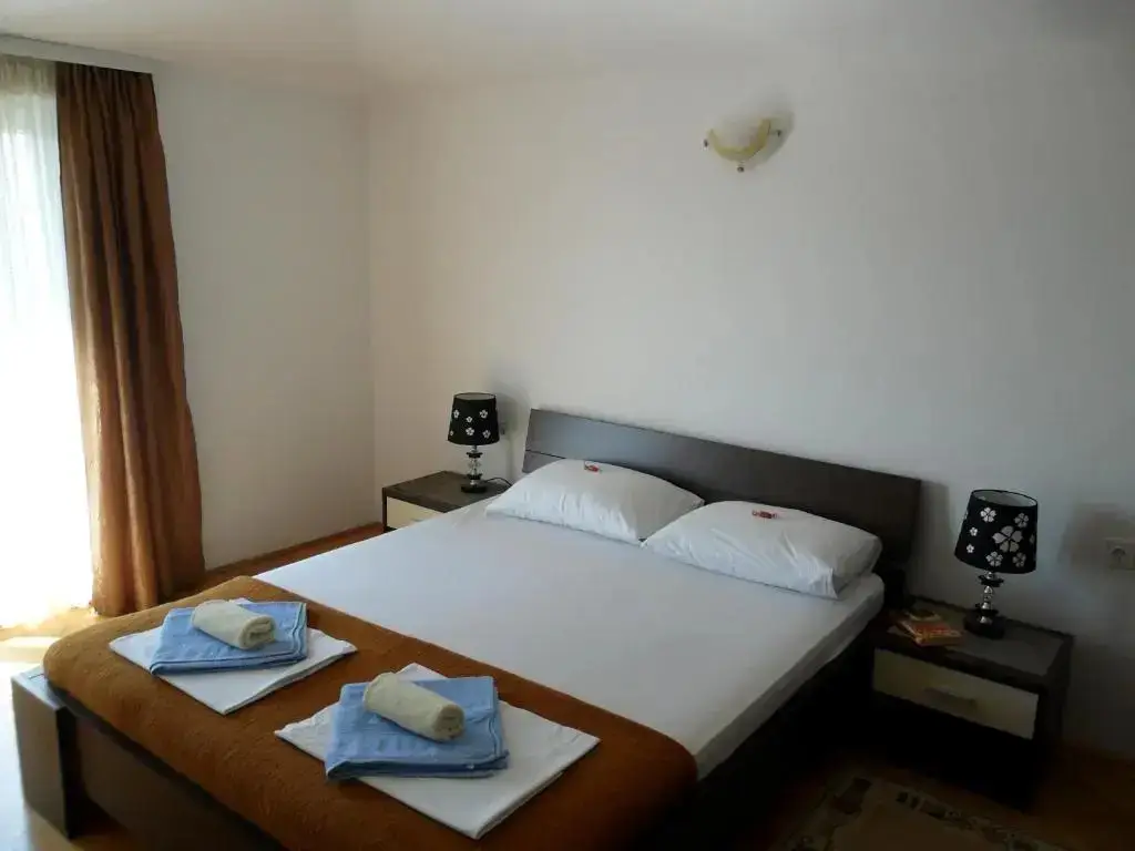 Пржно: Apartments Kalluka