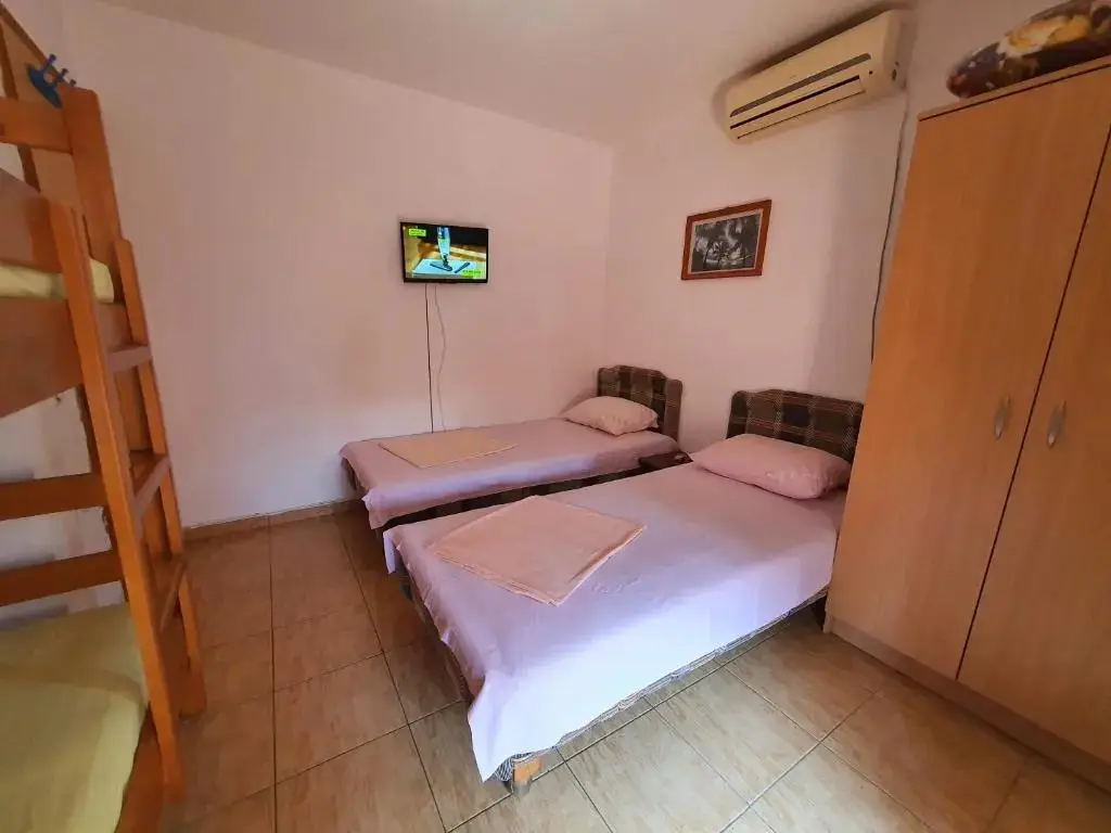 Добро Вода: Apartments Milka