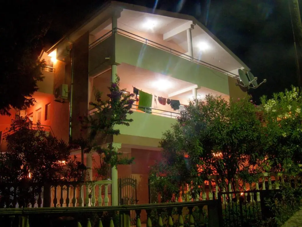 Добро Вода: Apartments Milka