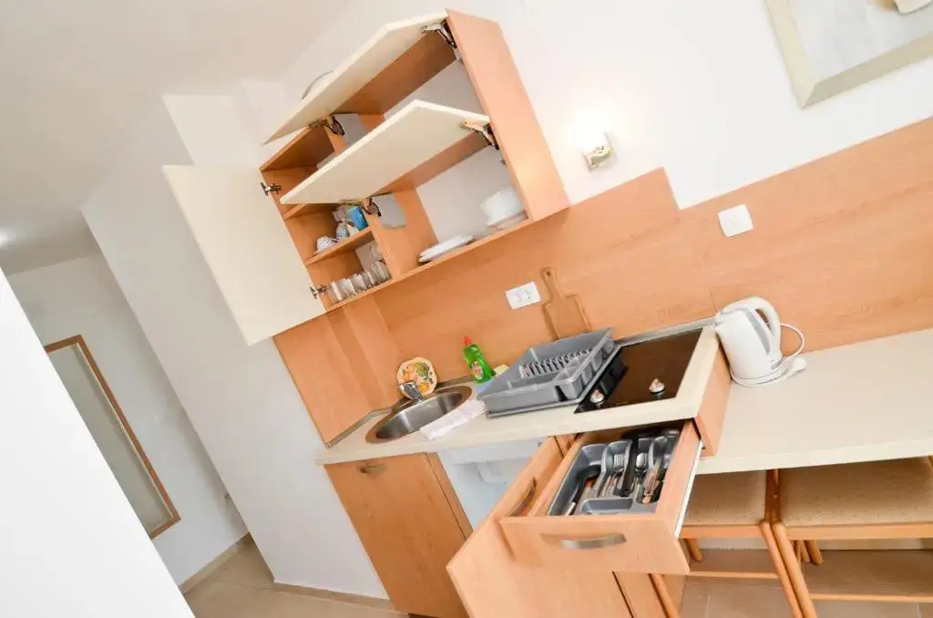 Бечичи: Apartments Ivanović
