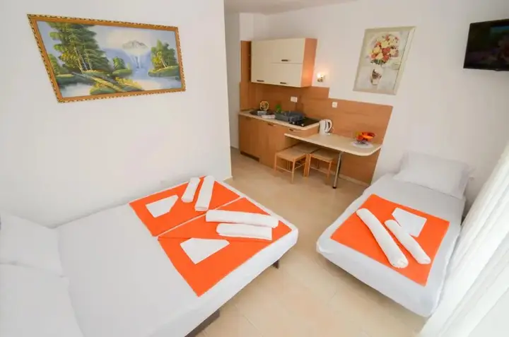 Бечичи: Apartments Ivanović