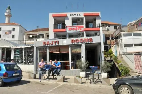 Hotel Dajti — фото 1