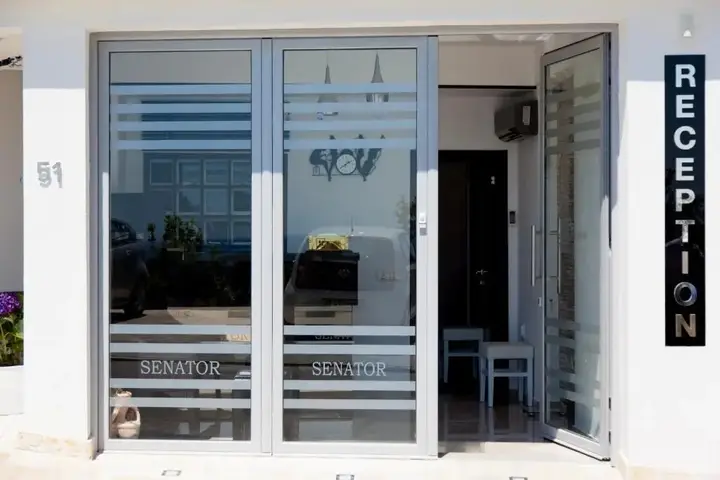 Ульцинь: Hotel Senator