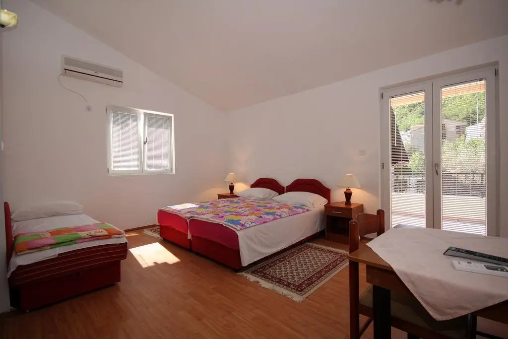 Будва: Apartments Raičević