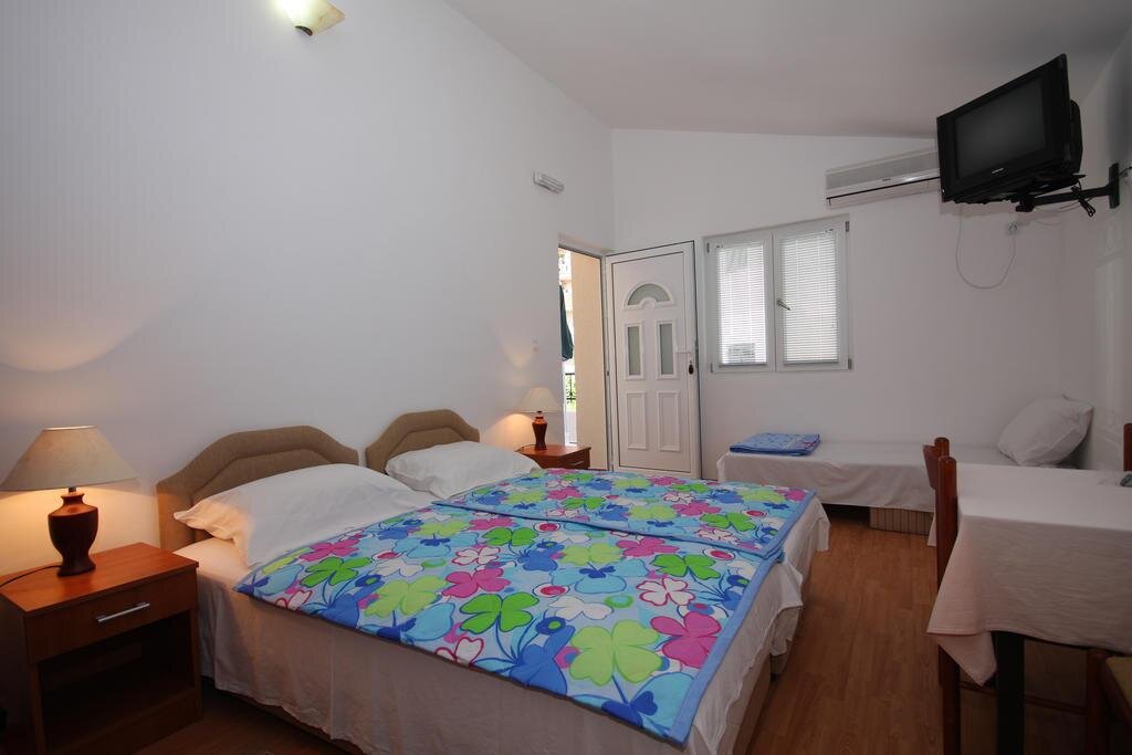 Будва: Apartments Raičević