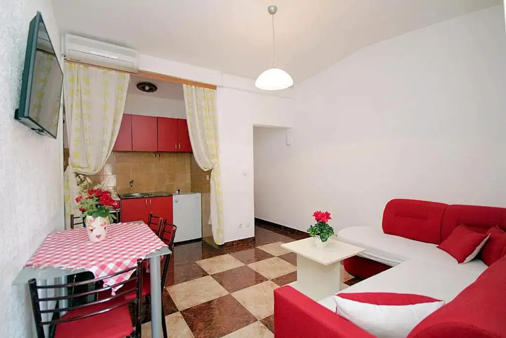 Сутоморе: Apartments Kruna Jovanovic