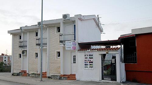 Сутоморе: Apartments Kruna Jovanovic