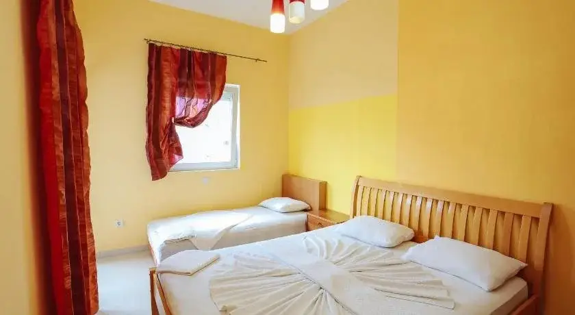 Будва: Zodiac Apartments
