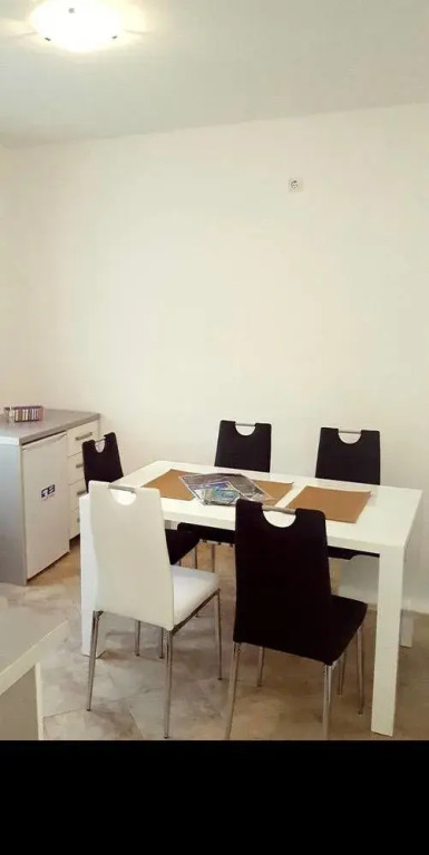 Тиват: Family Apartments