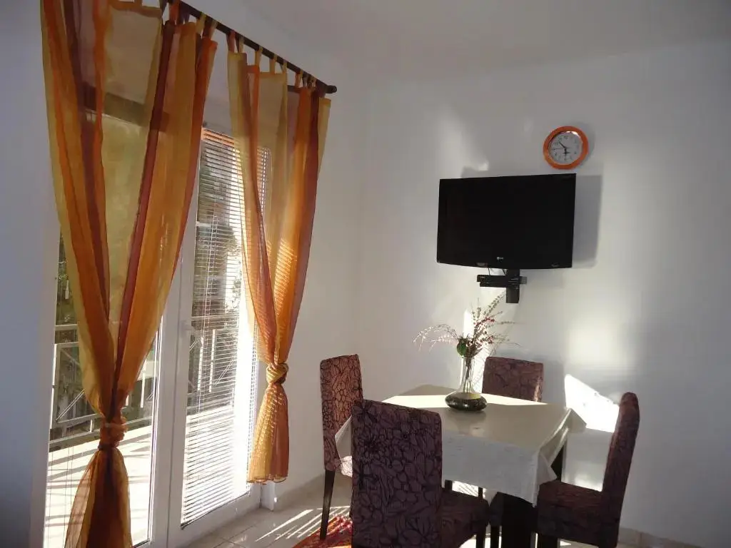 Херцег-Нови: Apartments Villa Micunovic