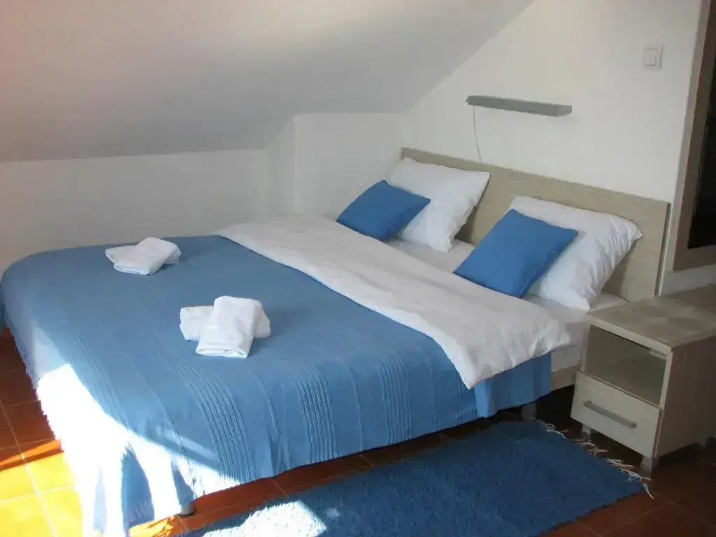 Будва: R-Club Old Town Apartments