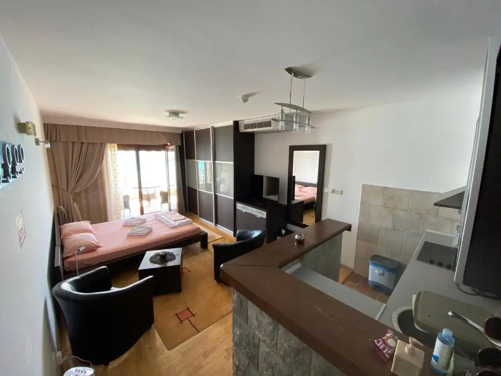 Свети-Стефан: Apartments Lungo Mare